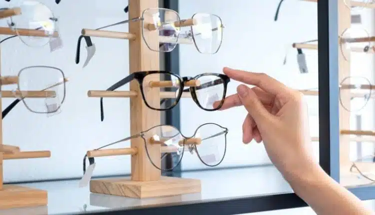Trouvez des lunettes adaptées à votre style de vie chez votre opticien à Tours