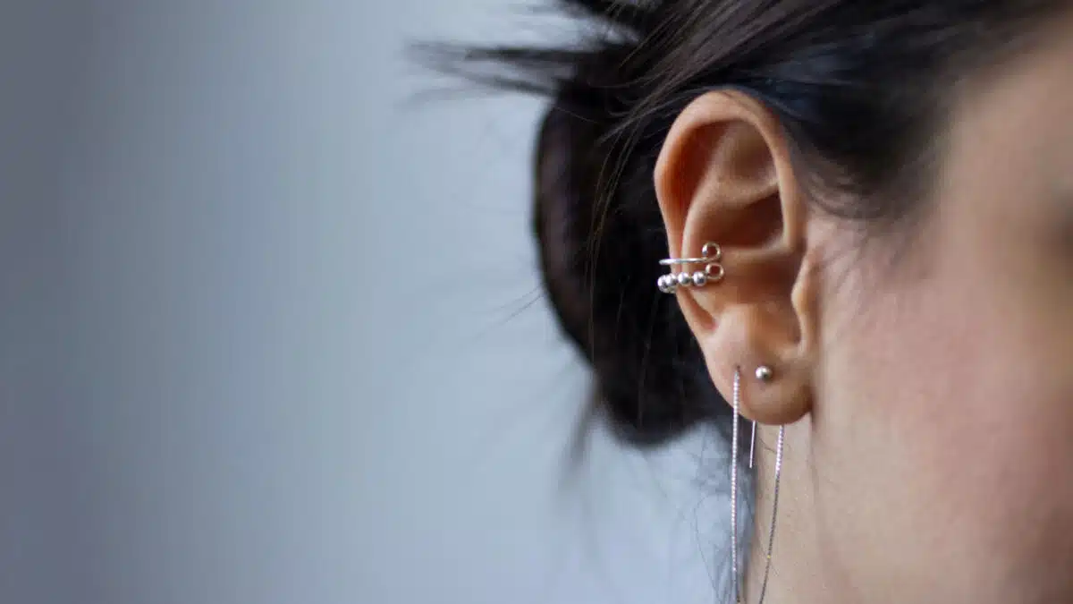 Comment choisir la paire de boucles d'oreilles parfaites pour un cadeau ?