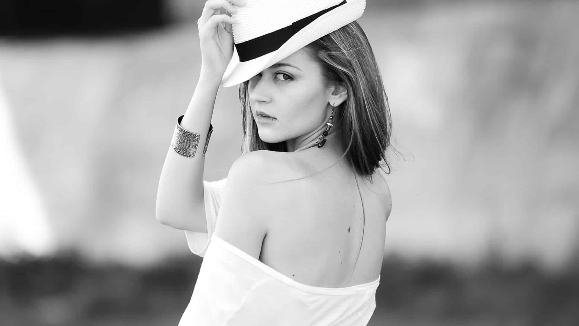 Offrir un bracelet en acier inoxydable à une femme