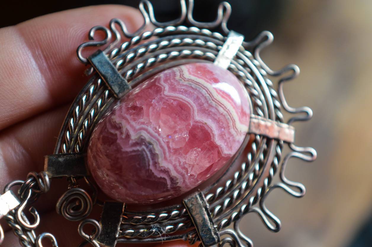 bijoux pierre rose rhodochrosite minéraux lithothérapie naturel