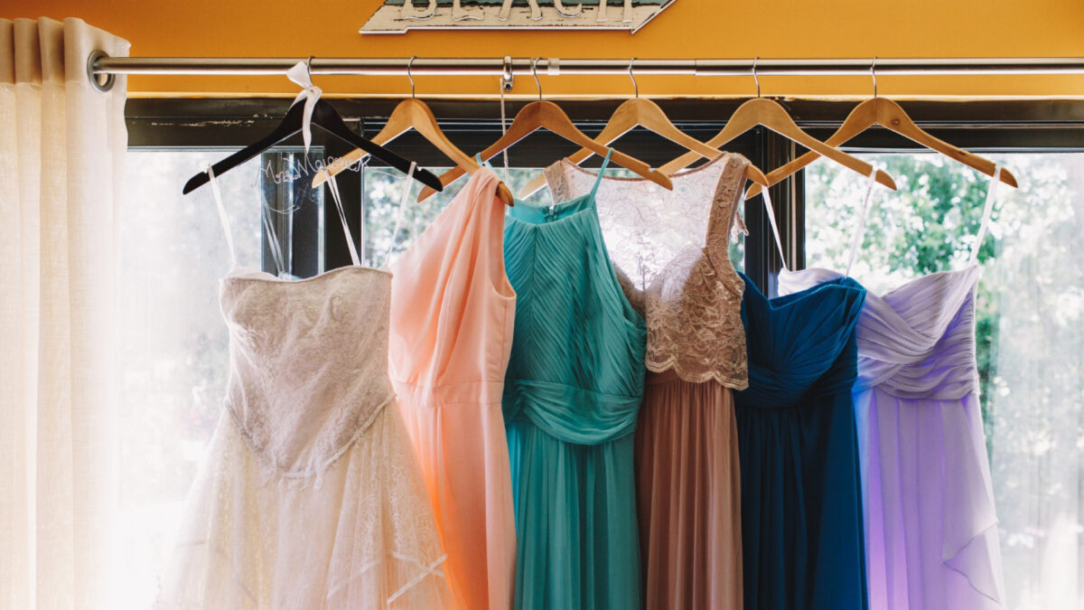 Trouvez le bon look pour vous rendre à un mariage !